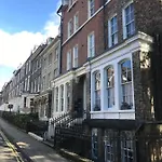 Daire Abbotts Mews Centre
